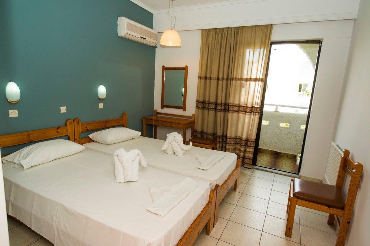 International Hotel 科斯镇 外观 照片