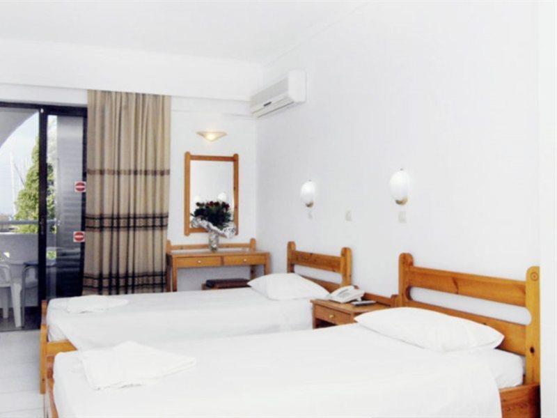 International Hotel 科斯镇 外观 照片