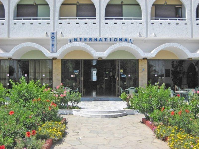 International Hotel 科斯镇 外观 照片
